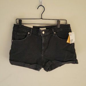 NWT H&M Black Girlfriend fit shorts size 12